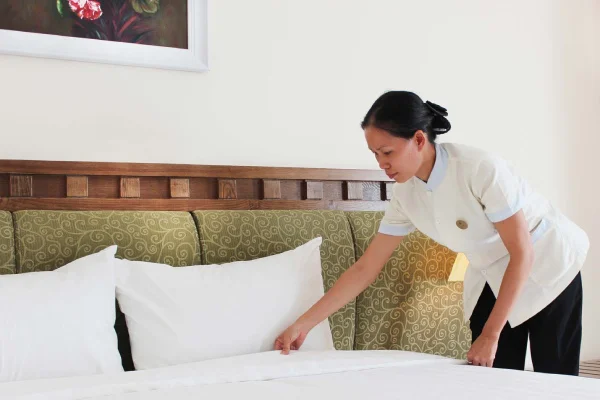 nghiệp vụ buồng phòng chia thành nhiều giai đoạn