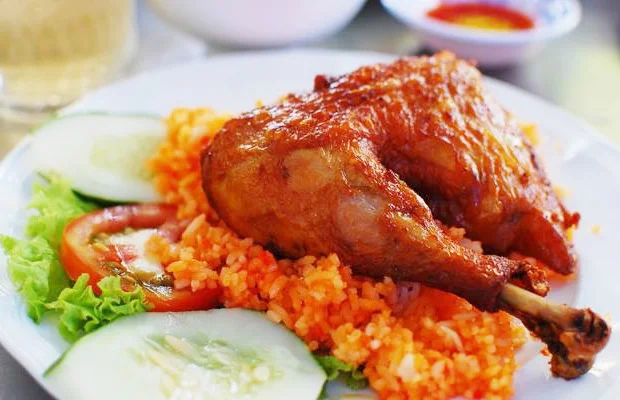 Cơm gà xối mỡ cơm gà xối mỡ