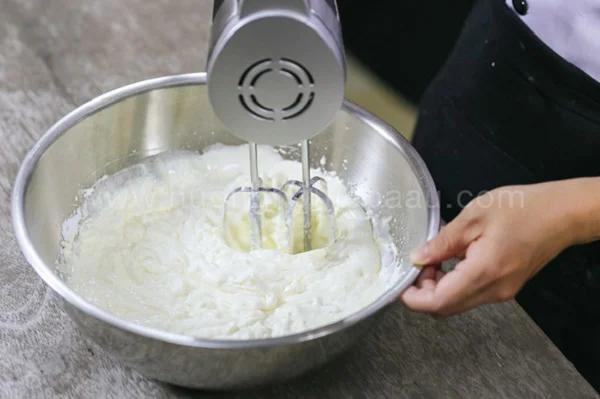Đánh bông whipping cream Đánh bông whipping cream