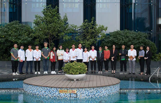 khu vực bể bơi