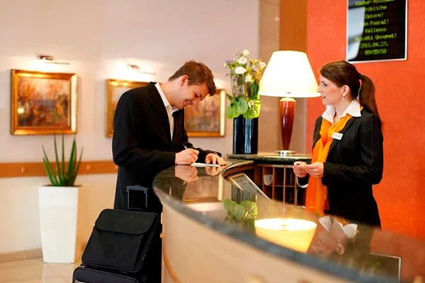 Check-in cho khách FIT