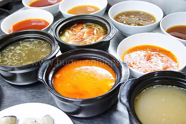 hoc-lam-cot-lau-rieu học làm cốt lẩu riêu
