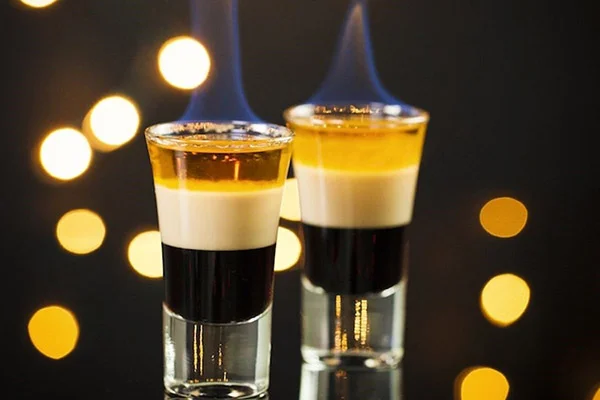 cocktail B52 đã nổi đình nổi đám