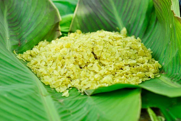 Chọn mua cốm xanh ngon