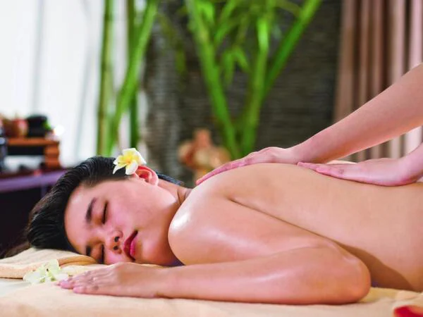 tiền tour trong spa