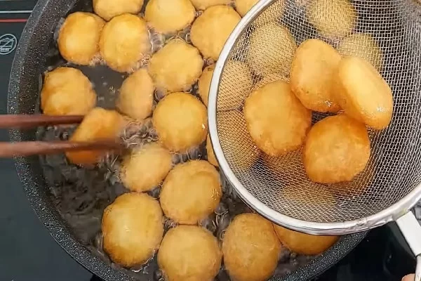 chiên bánh khoai tây