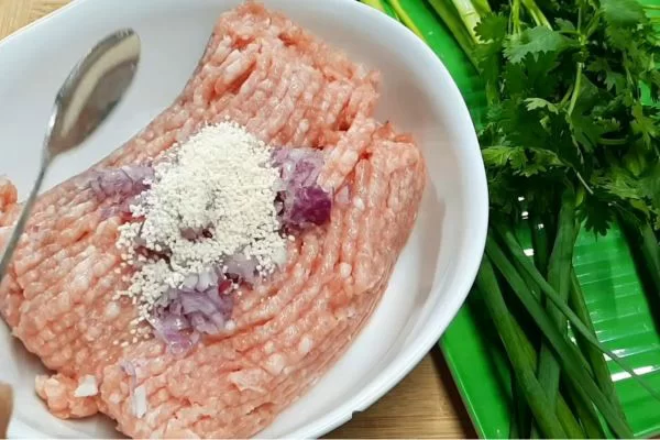 Ướp thịt bằm
