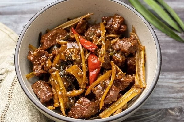 bò kho sả kèm cơm cháy