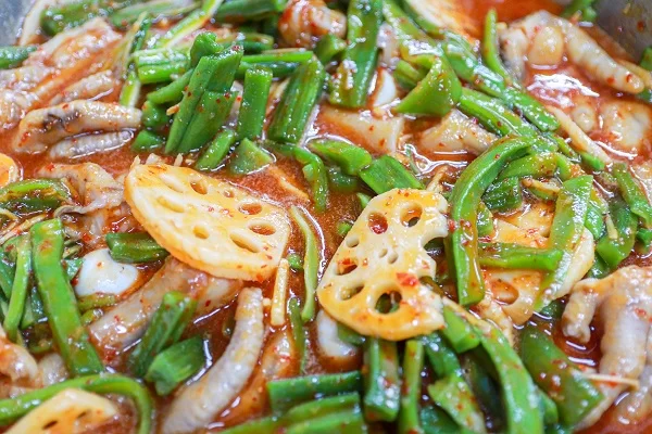 chan-ga-sot-thai chân gà sốt thái