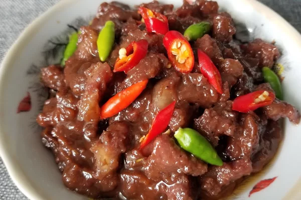 Làm thịt kho mắm tôm sả