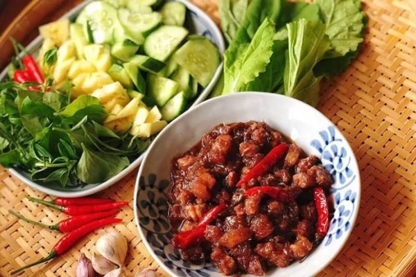 Thịt heo kho mắm tôm