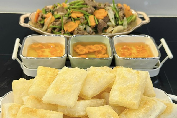 Phở chiên phồng bằng nồi chiên không dầu